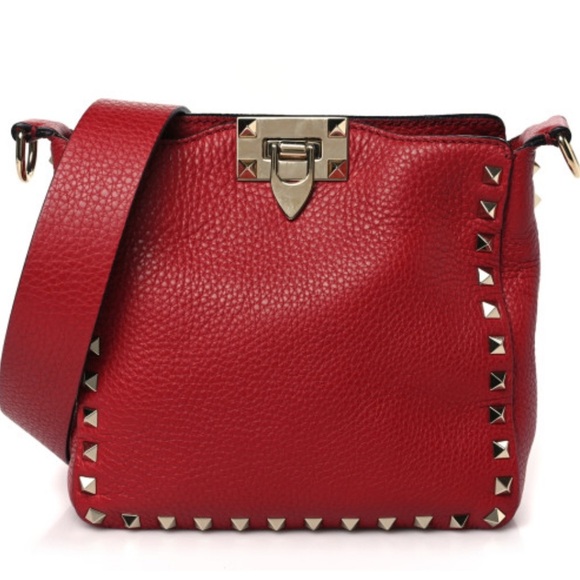 Valentino Garavani Pebbled Calfskin Mini Rockstud Flip-Lock Messenger Bag Rosso